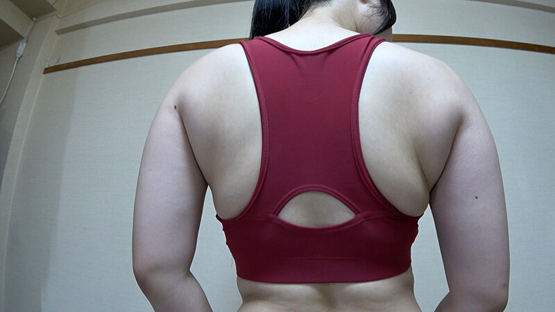 中条りの 神陸上ウェア スポーツ日焼けから筋肉美女アスリートの秘部を隠してきたウェアを巨乳や美乳パイパンや剛毛娘に着せジョリワキやハミ毛を堪能。陸上ユニホーム女子の太腿やお尻や着衣放尿まで！！身体にフィットするウェアのキワキワを超接写＆完全着衣でハメ撮り 2