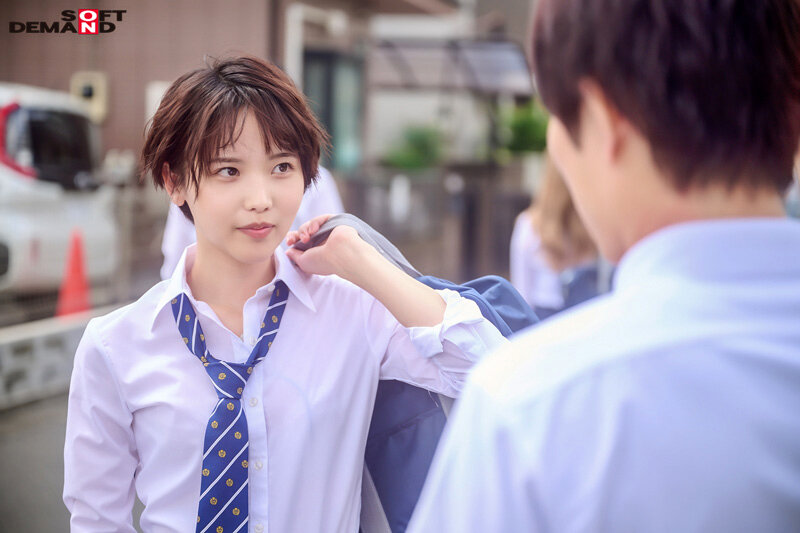 ボーイッシュでイケメンな女友達に「おっぱいが大きくなってるか揉んでみて?」と言われて、そこから会うたびにおっぱいチェックすることになった…柴崎はる 4