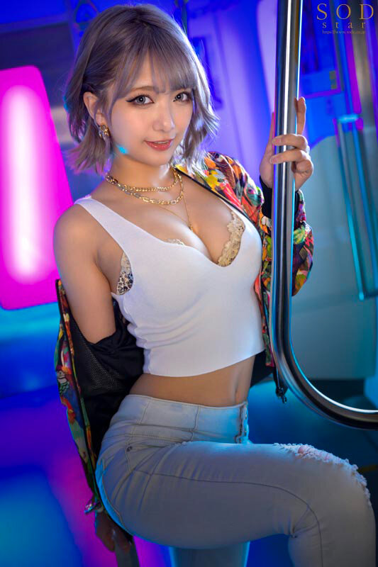 最終電車で遭遇した甘Sヤリマン家出ギャル! パンチラ盗み撮りがバレたボクは通報と引き換えに家に住み着かれ何度も彼女の前で射精させられた 星乃莉子 2