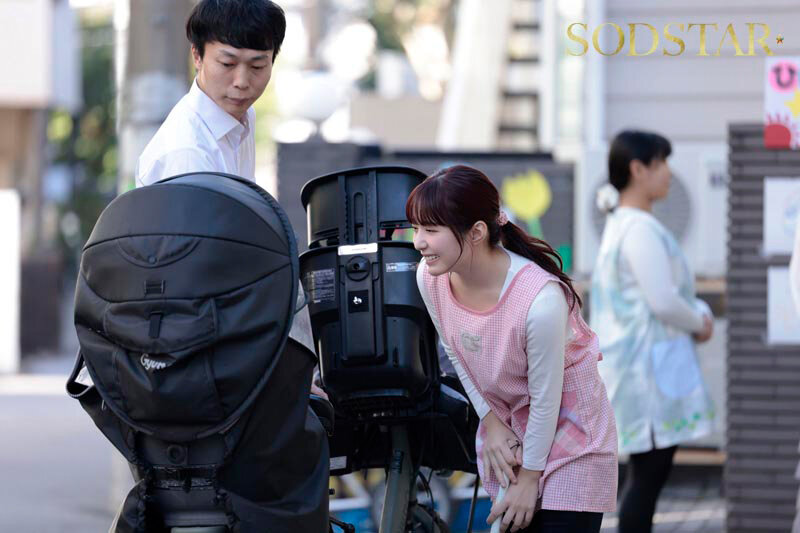 息子が通う保育園の美人先生と妻子が実家に帰省中に自宅密会をして1週間ヤリまくった絶倫不倫セックス 矢埜愛茉 2