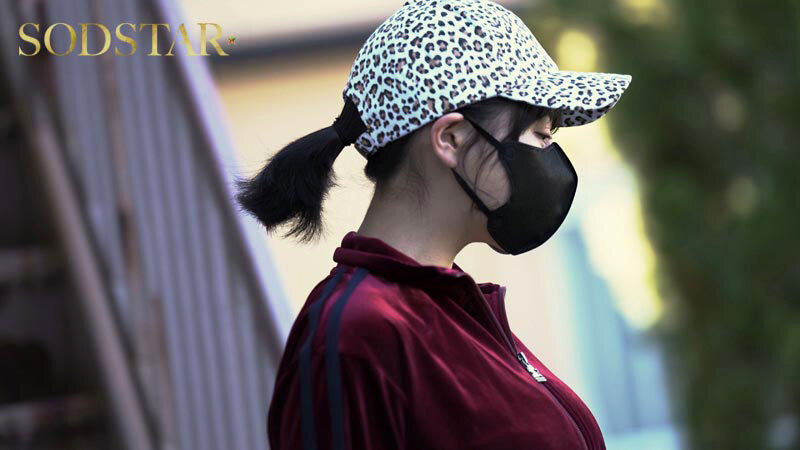 北関東 マンスジがクッキリ浮き出たベロアジャージのマイルドヤンキー奥さんを旦那の入院中に拘束飼育 夏目響 4