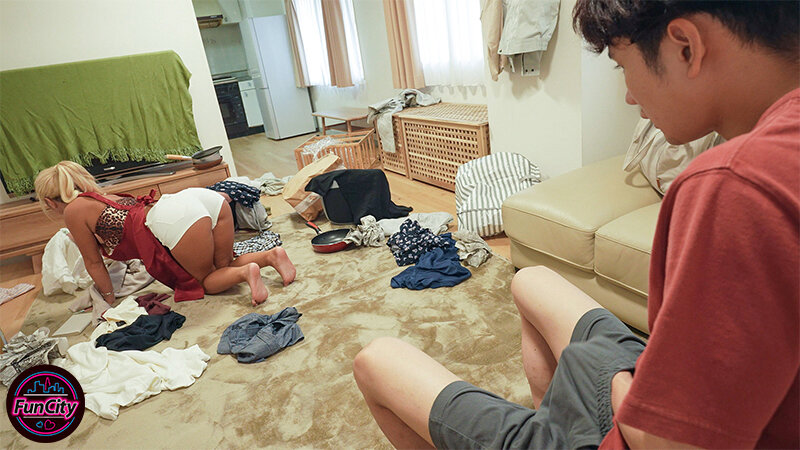 汚部屋住みの淫キャにも優しい日焼けギャルは… デカ尻で挑発してくるパート家政婦 蘭華 3