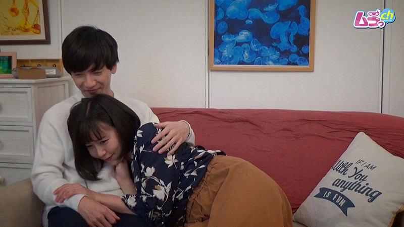 カップル盗撮 色気ムンムンの女が年下彼氏のウブな反応にS心掻き立てられ腰振りSEX 2