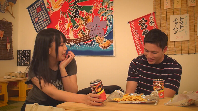 ニンゲン観察 閉店後のバイト先の居酒屋で陽キャビッチ女子に童貞を奪われてしまったシャイボーイ。 2