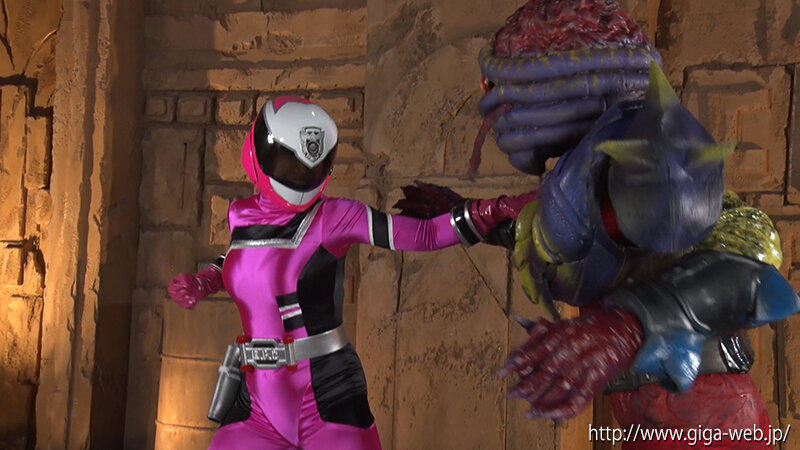 警護戦隊ガードレンジャー ~堕ちた人妻戦士ガードピンク~ 美波もも 2