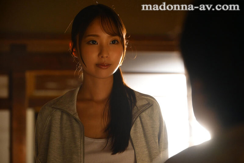 あの頃と、何か変わったかな。 幼馴染のまひろ姉ちゃんと青春に溺れる不貞情事―。 市来まひろ 1