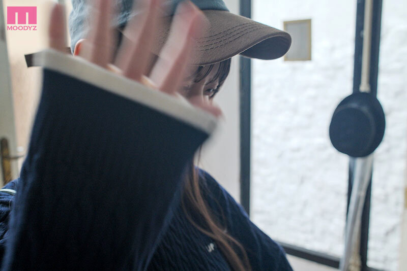 【VR】八木奈々と初めてのお忍びお泊まりデート いっぱい恥じらって、手を握って、愛し合ったのに「まだ帰りたくないな…」切なそうな顔が可愛すぎて延泊して世界で一番大好きな奈々と一晩で一発、二発、三発と… 3