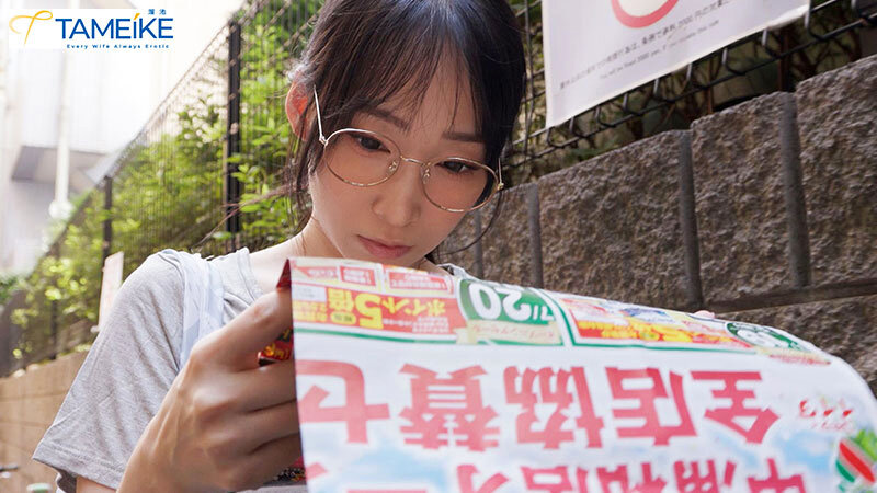 筋肉バリキレ!性欲異常!男の汗と精子の匂いでドスケベ覚醒する肉食妻のエグい程下品な汗だくち○ぽトレーニング 蓮実クレア 1