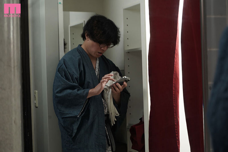 鬱勃起NTR 最胸Jcupグラドル彼女のスマホを覗いただけなのに… セクハラ社長の絶倫ピストンにイキ狂い、マ○コから逆流精子溢れる胸糞ハメ撮り衝撃映像。 五条恋 1