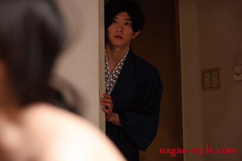 友人のオナホにされた僕の母 ~家族旅行中の出来事~ あずま鈴 5