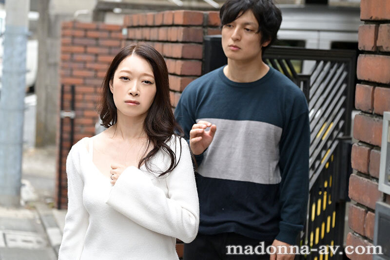 家族皆が巣立った実家で、 母と過ごす近親相姦の日々―。 三雲彩葉 1