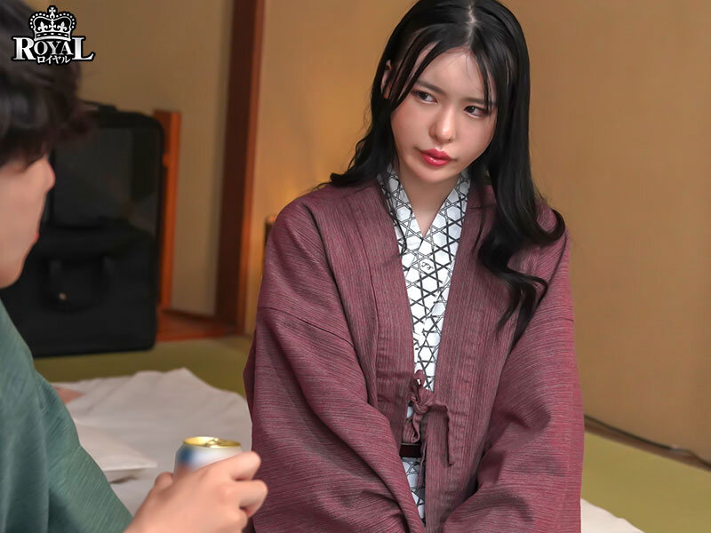 朝起きたら部屋に浴衣がはだけた後輩女子社員!いつも生意気で悪態ばかりついてくるのに、甘えてきたので… 黒島玲衣 1