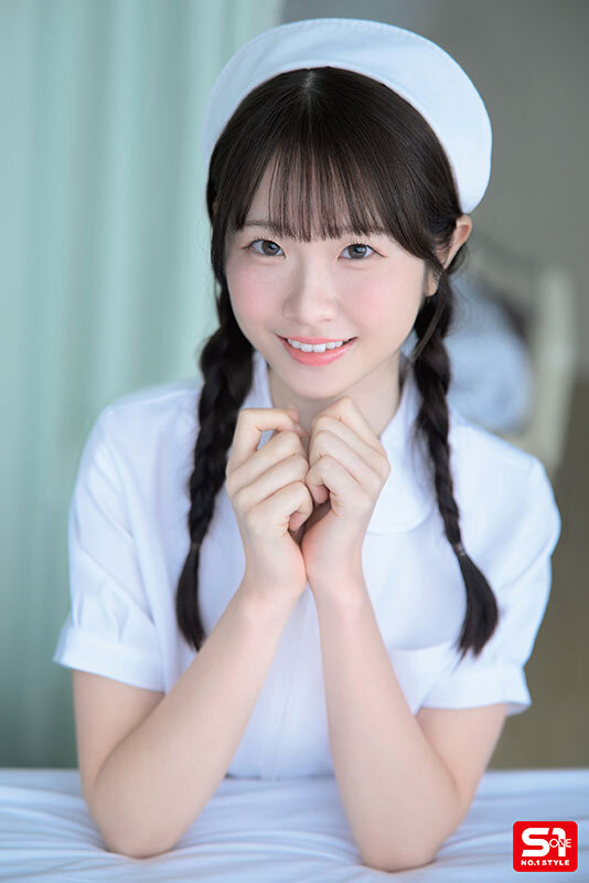 セクハラ!性欲処理!顔射!全部許してくれるシャイで優しい新人ナースさんはいつも顔面ザーメンまみれ 白上咲花 1