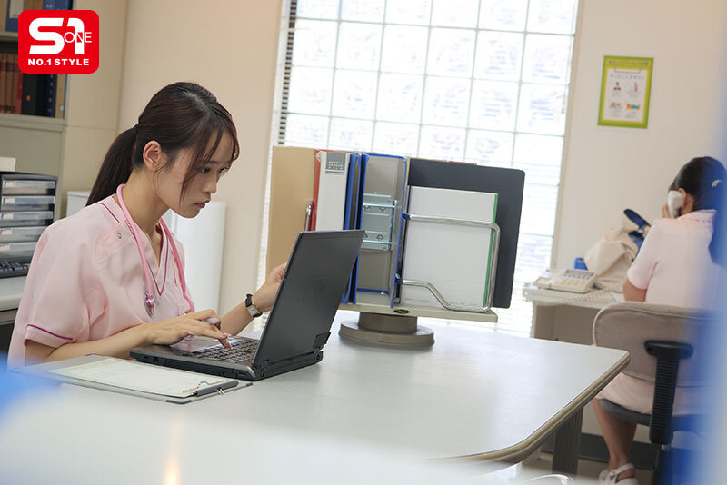 2度目のAV出演 鎧(ナース着)を脱いだ癒しの白衣の裸天使。 退職までの数日間で撮影密着 本格AV女優への成長記録3本番 桜みお 2