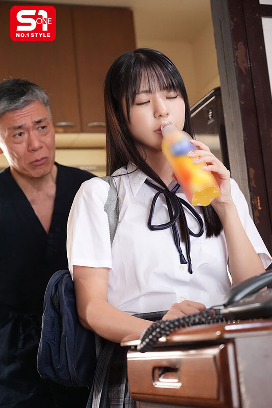 反抗期の私が今ではお義父さんのお薬(※強力媚薬)とオチンチンなしでは生きていけない。まだ女子●生の連子をキメセク中毒にした歪んだ義父の性欲 浅野こころ 3