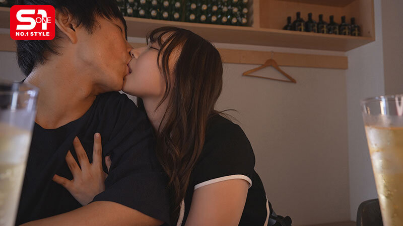 小日向みゆうの完全プライベートエロ動画！呑んで笑ってイチャついて流れでハメ撮りまでしちゃう！朝までトップ女優にチ●ポと酒入れた生々しいSEX 小日向みゆう 2