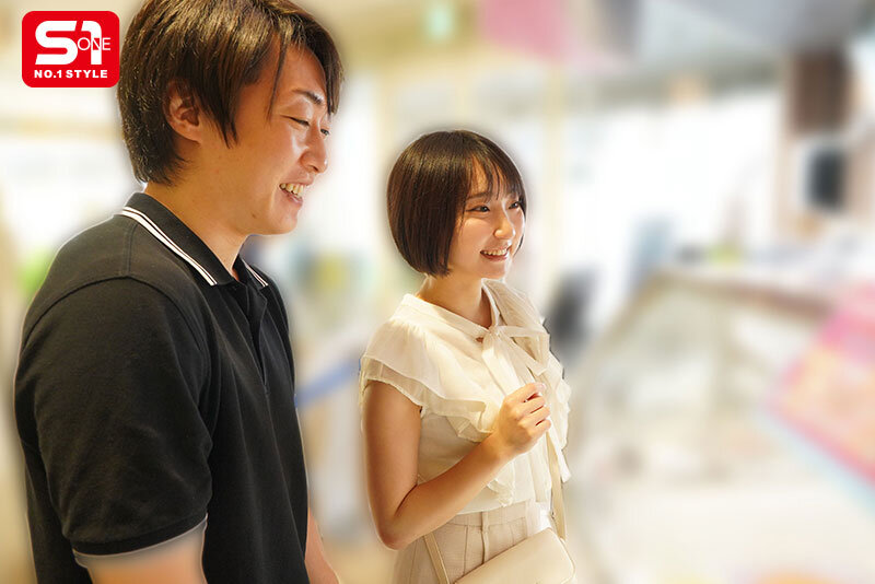 無邪気なのにスッゴくエッチ たくさんはしゃいで、えっちする。昼は無邪気で夜は妖艶─ショートカット×上目遣いがず・る・い!!密着2人だけのヤリまくり濃密デート 糸井瑠花 1