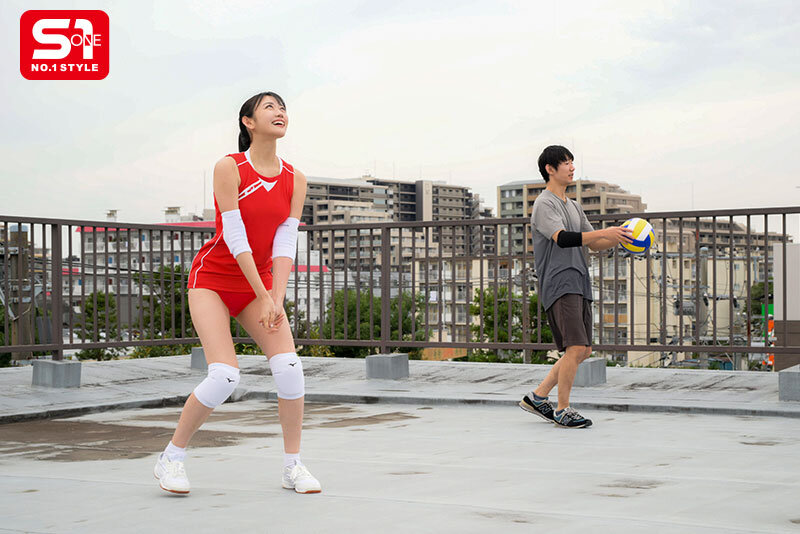 後輩の頼みは絶対に断らない バレー部の優し~い’みつは先輩’に本気で甘えたらSEXできた話 明日葉みつは 1