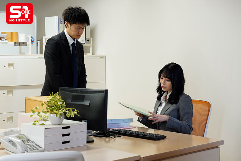 美人上司と愛妻家の僕、同じ部屋でベッドはひとつ。朝まで搾り尽くされた出張先NTR相部屋 金松季歩 1