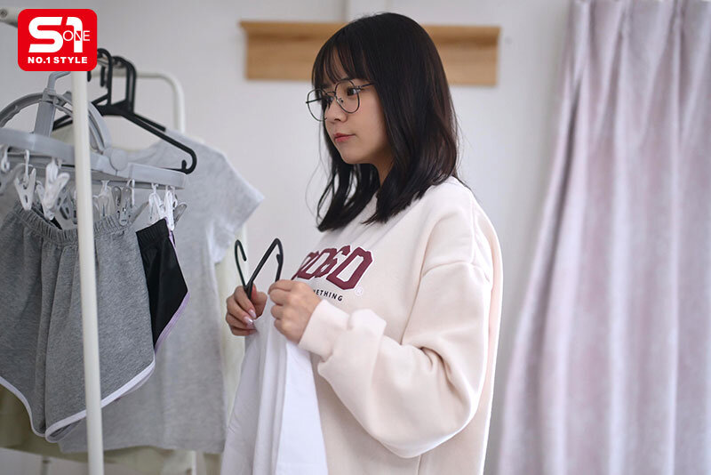 見た目は地味だが脱いでコレだったらどうする…?部活しかしてこなかった性欲強い隠れ巨乳女子大生 田野憂 1