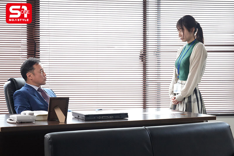 下着メーカーに今も残る下劣ハラスメント… 仕事の出来ない女子社員(25)は、ランジェリー着用しか許されない。 篠真有 1