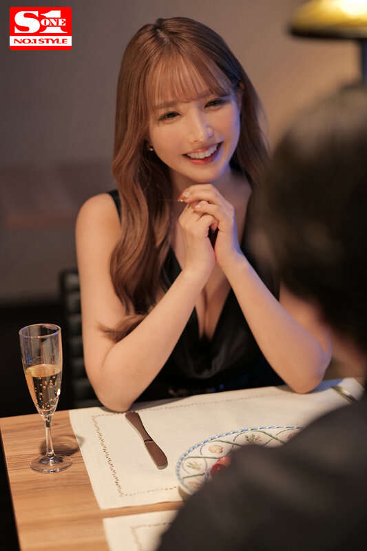 最高の愛人沼 仕事にも家庭にも干渉してこない、セックスだけの理想関係を三上悠亜と…。 2