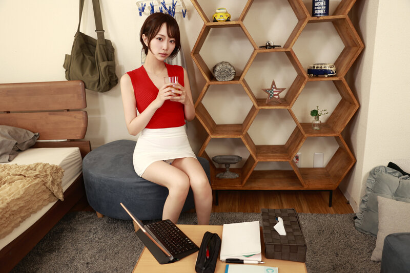 【VR】夫に浮気されたと泣きながらイケメン隣人に相談しつつ浮気の仕返しに危険日連続中出ししたメンヘラ妻 那賀崎ゆきね 4