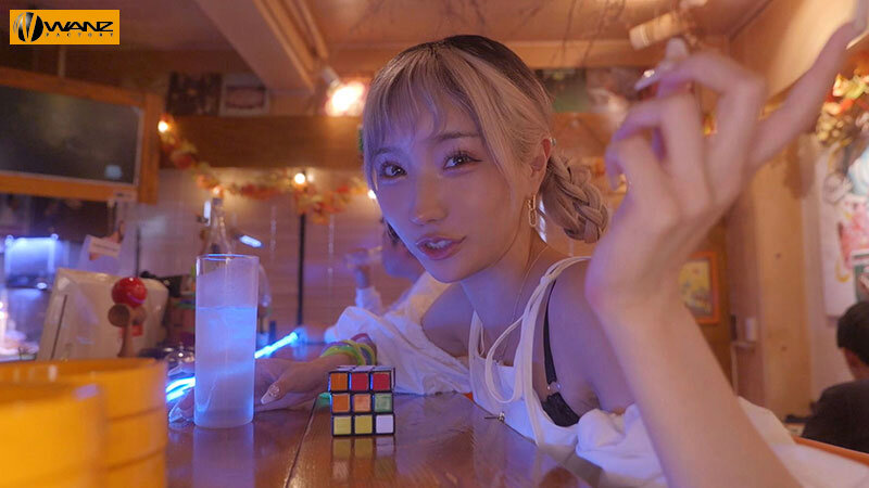 「イイって言うまで射精(だ)すなよ?」パンピーどM男をとっ捕まえてコリコリ乳首ジャック!手コキ寸止め焦らし痴女のナマパコ散歩 春陽モカ 4