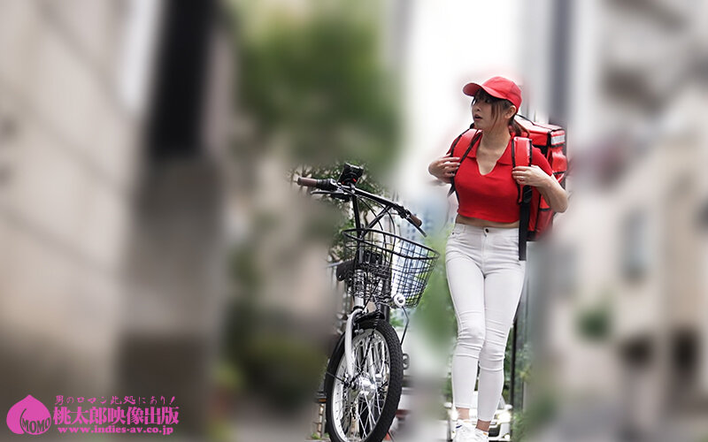 巷でウワサの人妻出張感 玄関開けたら透けパン誘惑!むっちり美尻&たわわ乳の無自覚挑発よわよわ乳首人妻 三田サクラ 5